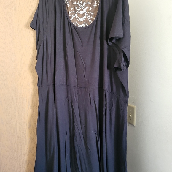 Black dress from Hot Topic, plus size 5 - Picture 6 of 7